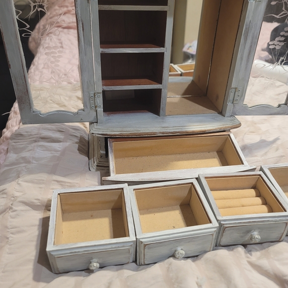 Rustic White Jewelry Box Set - Picture 7 of 12